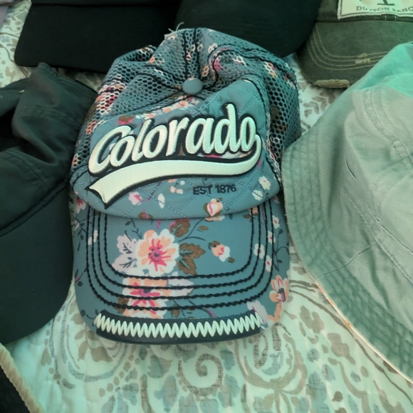 Assorted Caps Collection - Picture 4 of 12